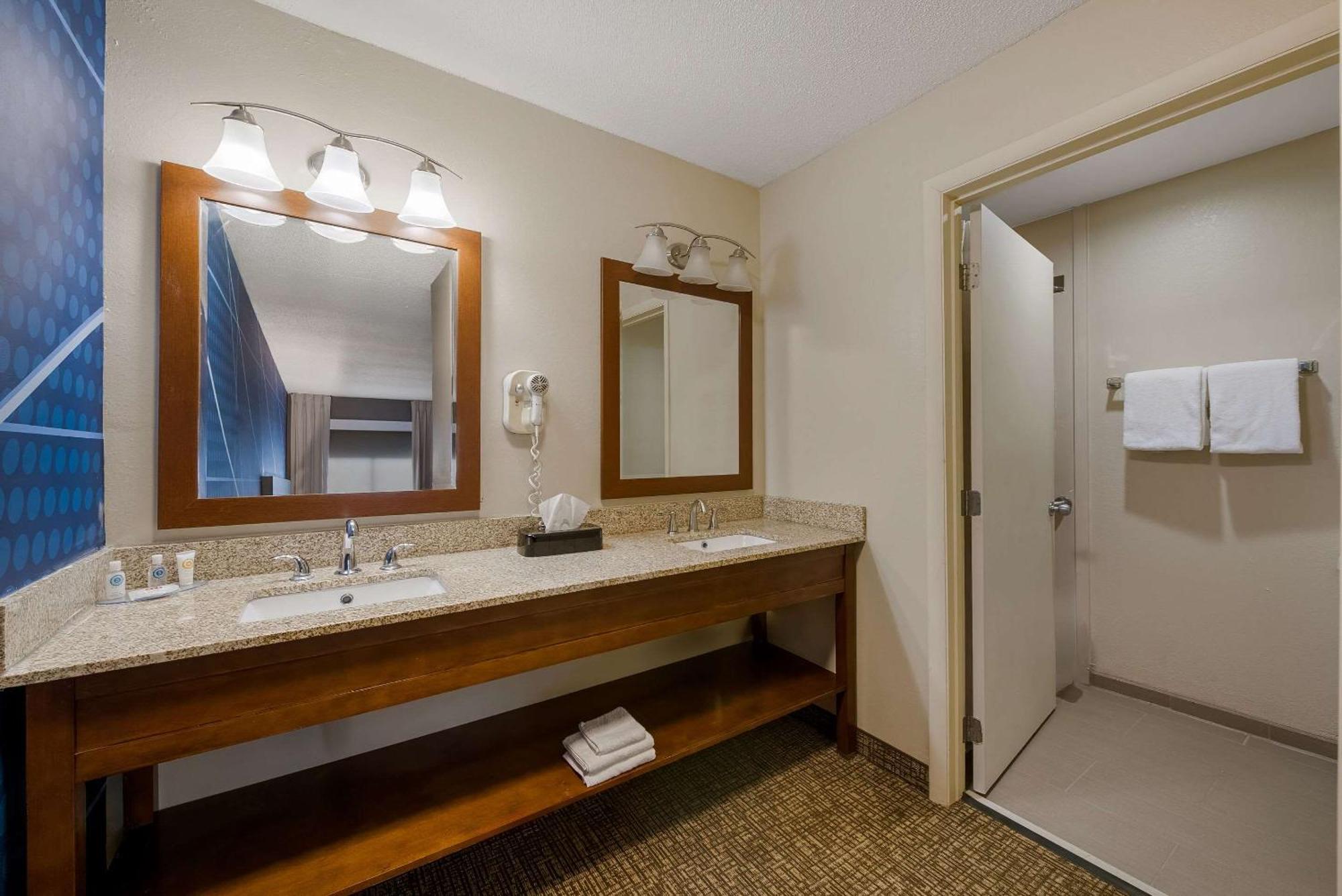 Comfort Inn Fayetteville I-95 エクステリア 写真