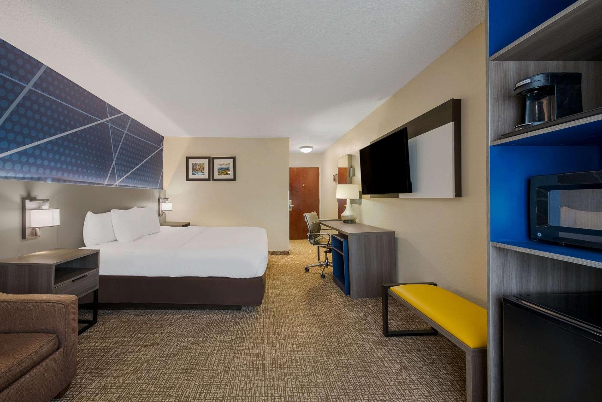 Comfort Inn Fayetteville I-95 エクステリア 写真