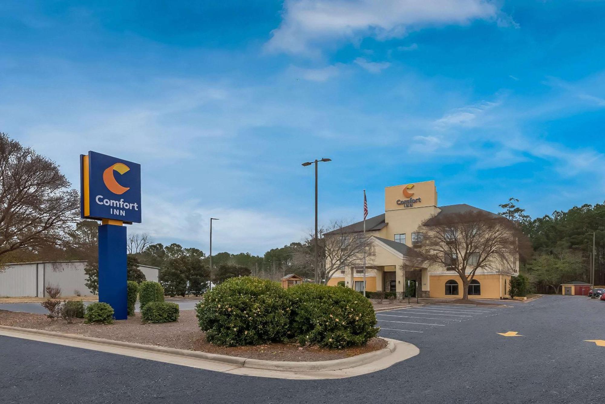 Comfort Inn Fayetteville I-95 エクステリア 写真