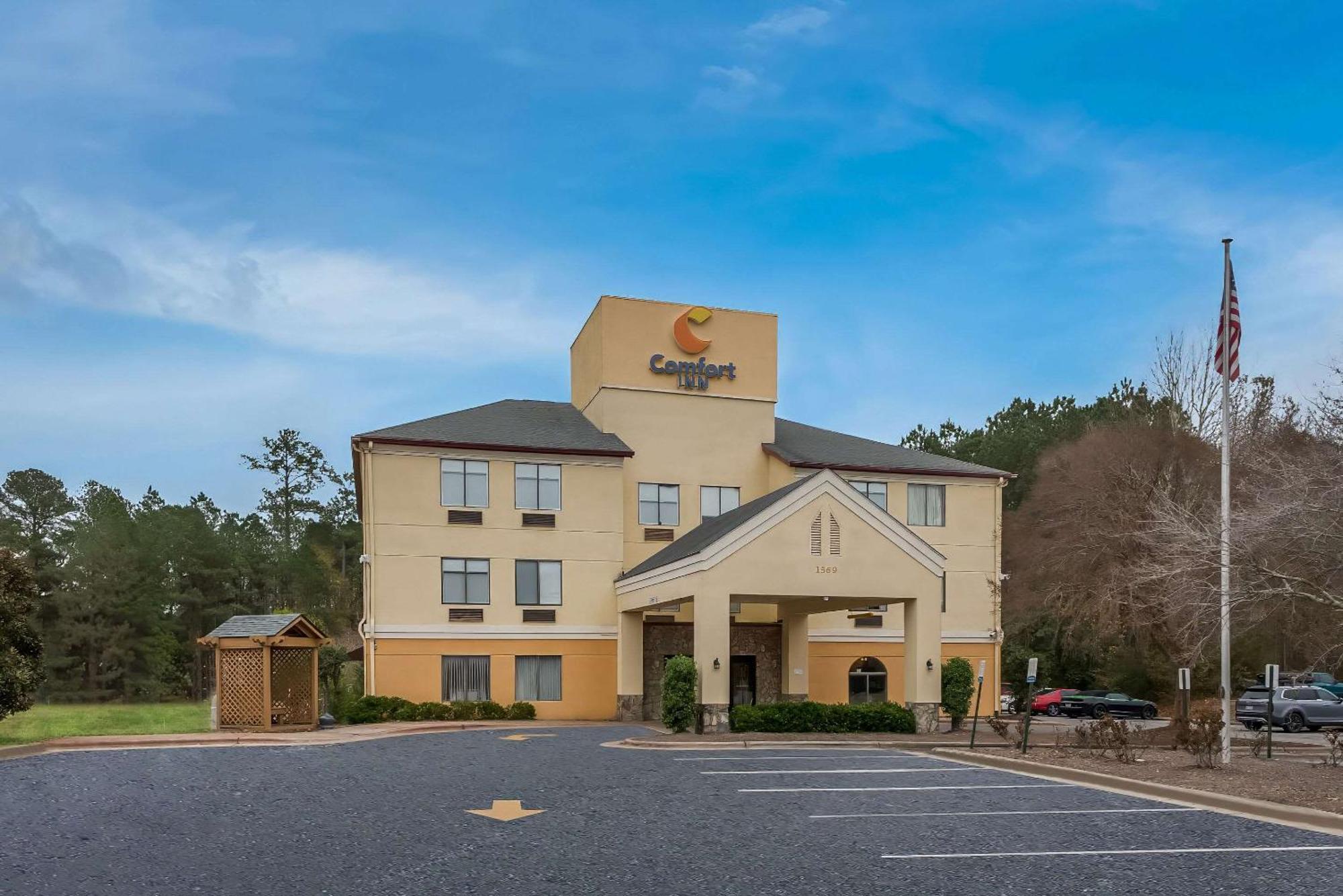 Comfort Inn Fayetteville I-95 エクステリア 写真