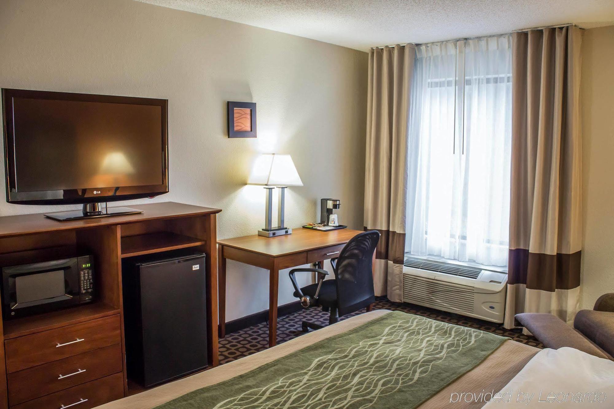 Comfort Inn Fayetteville I-95 エクステリア 写真