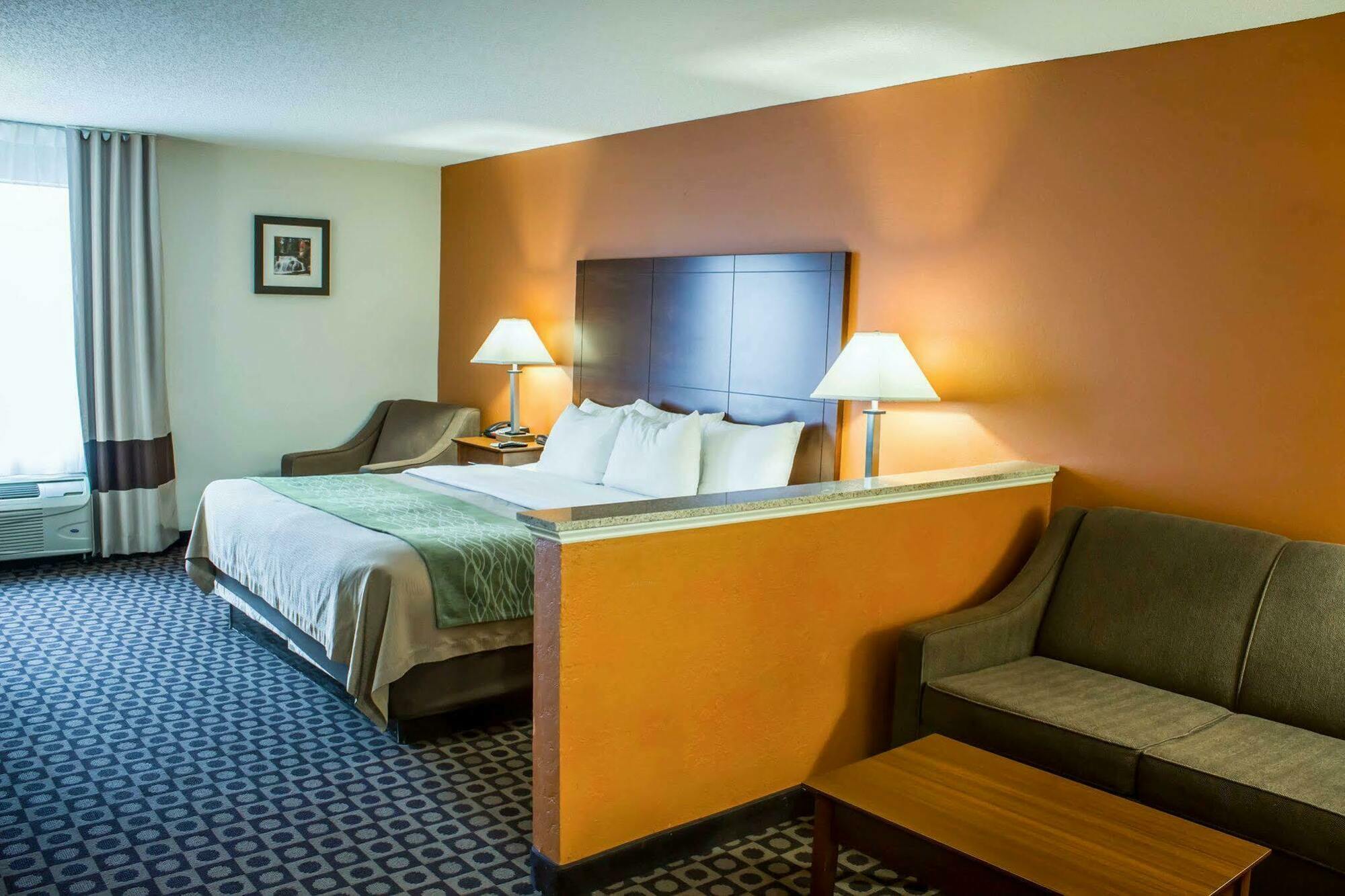 Comfort Inn Fayetteville I-95 エクステリア 写真