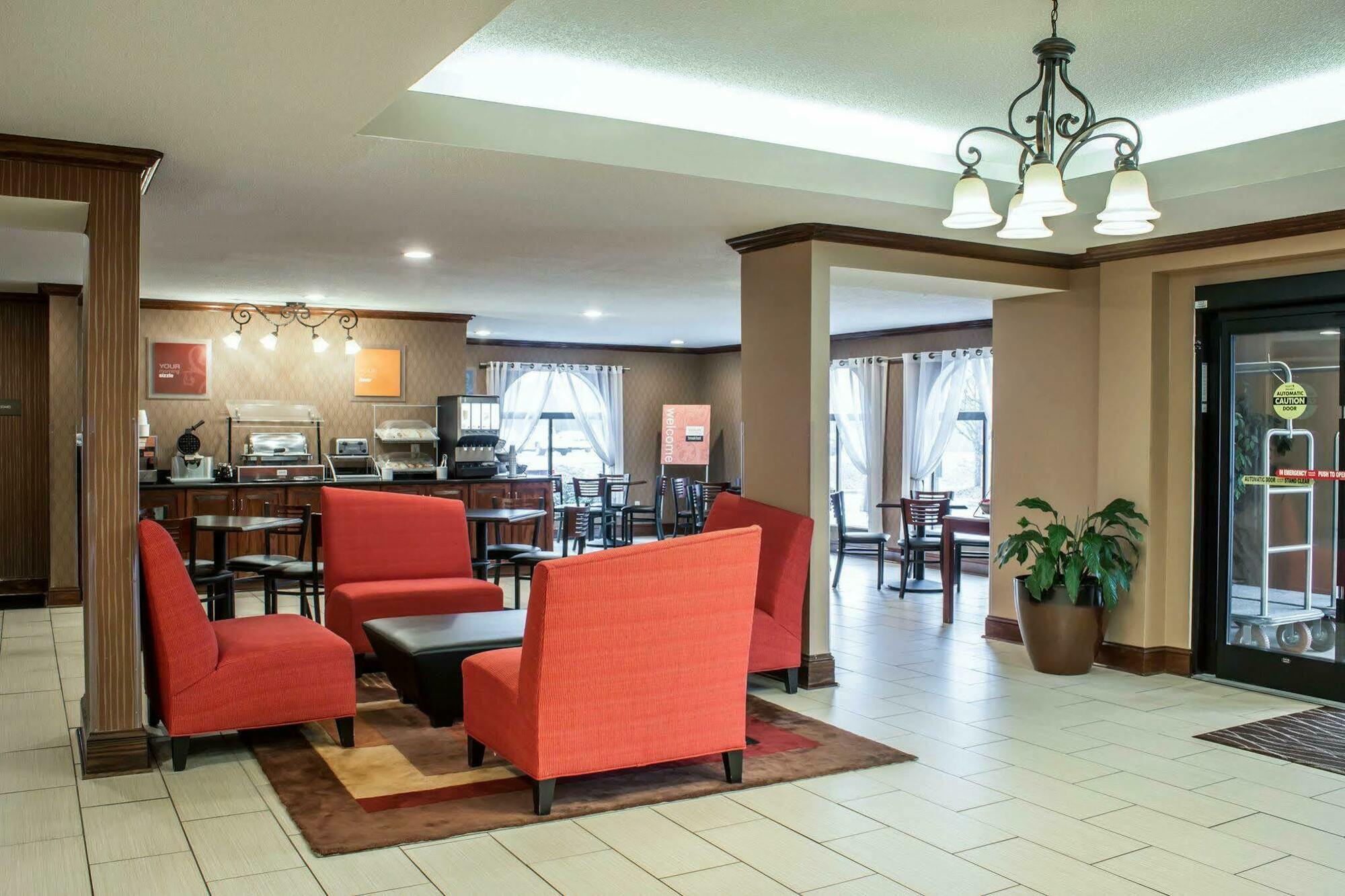 Comfort Inn Fayetteville I-95 エクステリア 写真